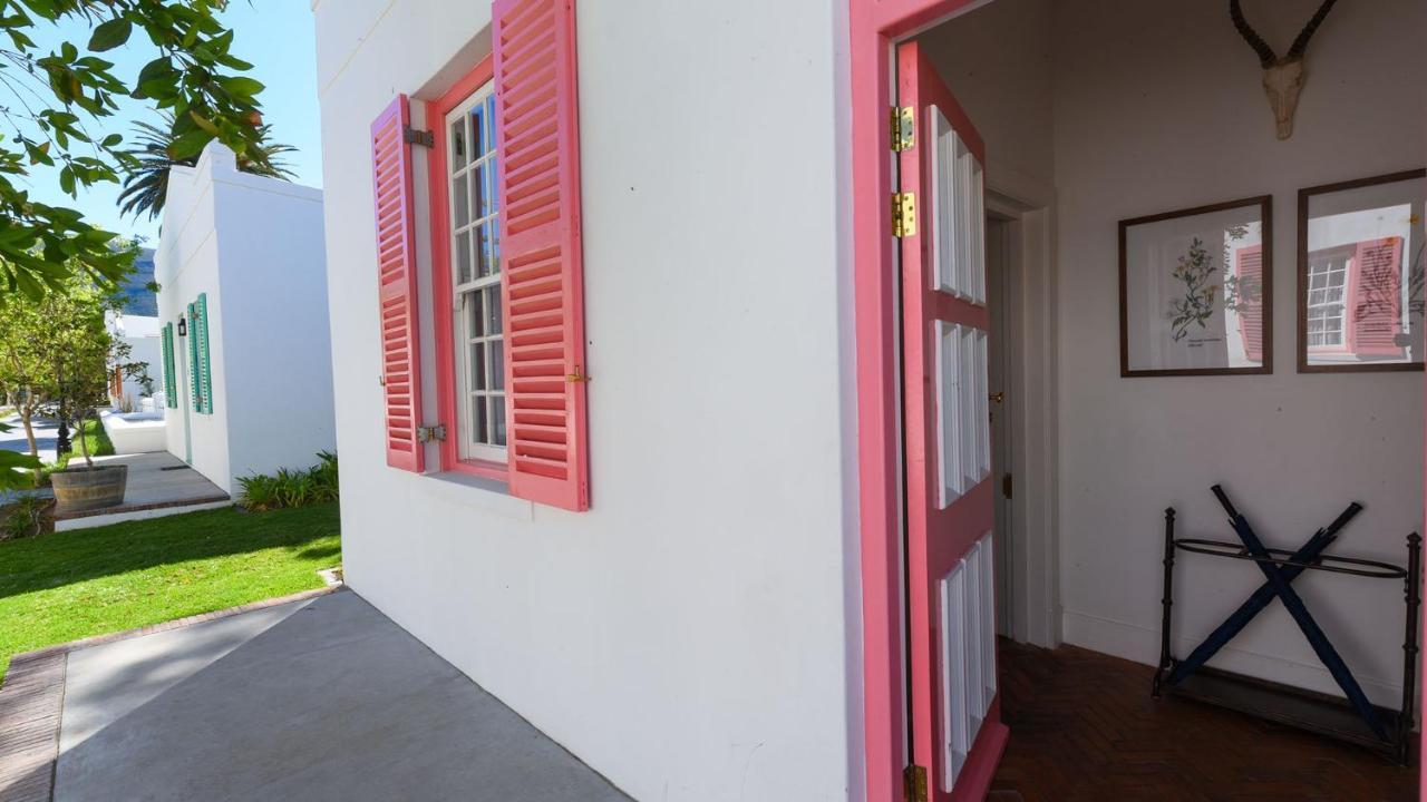 Drostdy Hotel Graaff Reinet Bagian luar foto The Pink House
