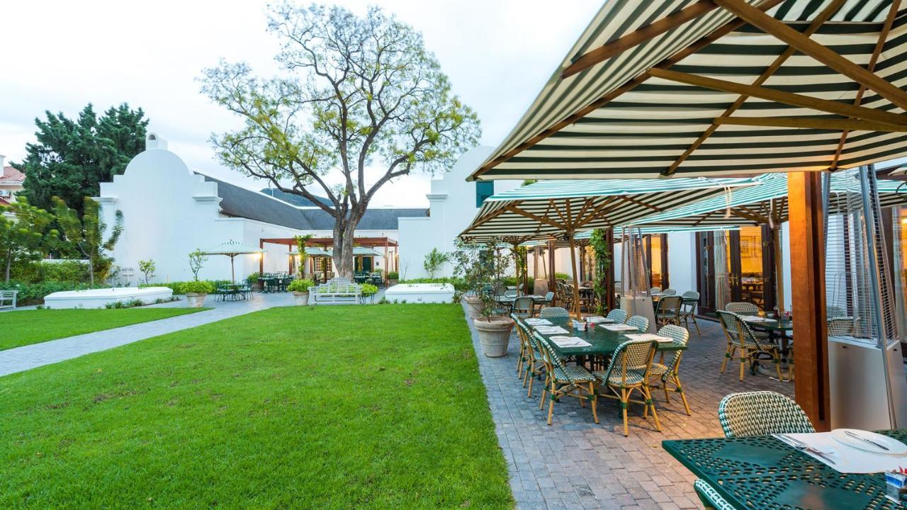 Drostdy Hotel Graaff Reinet Bagian luar foto The restaurant at the Cape Heritage